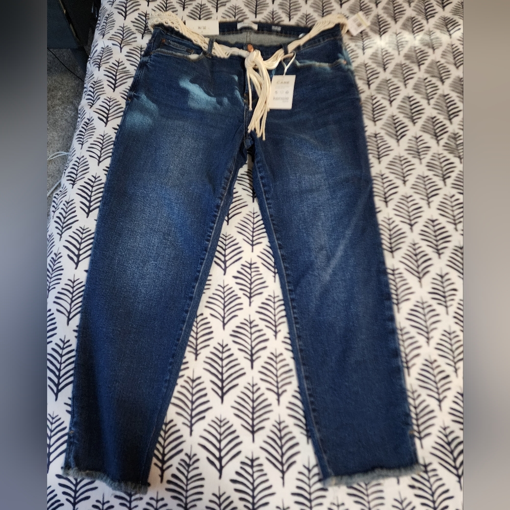 NEW WITH TAGS Kenzie Dark Denim jeans with belt size 14